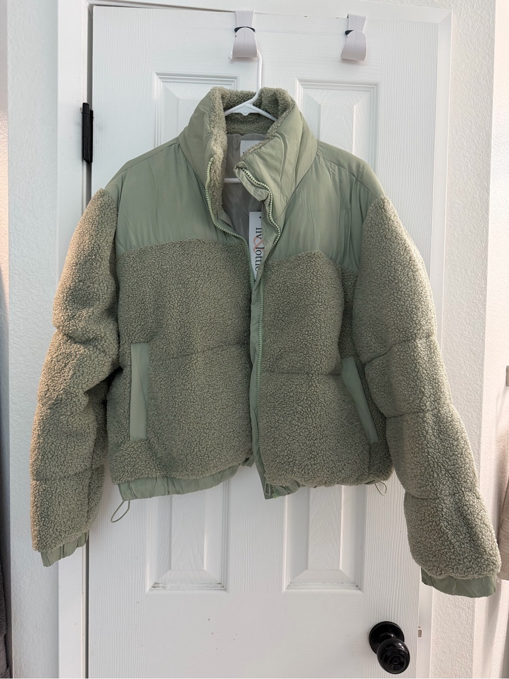 Sherpa Puffer Jacket in Olive Green - Unbranded